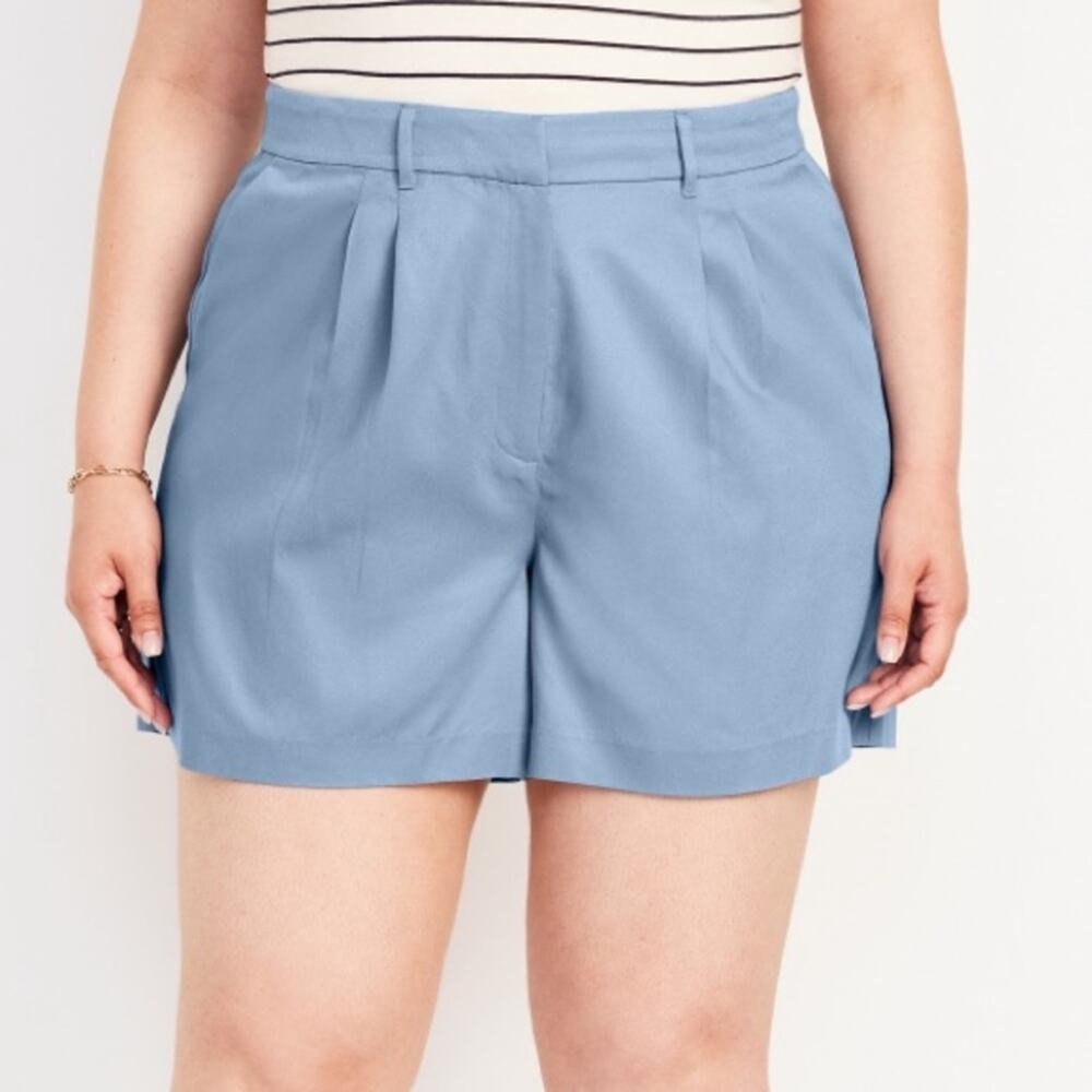 Old Navy Extra High-Waisted Taylor Trouser Shorts